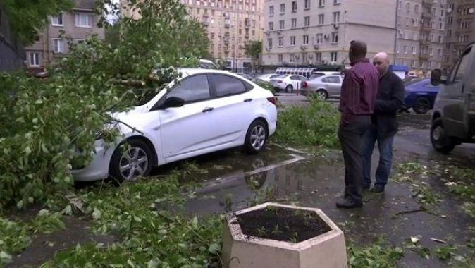 Moskova’da fırtına: 13 ölü, 170 yaralı
