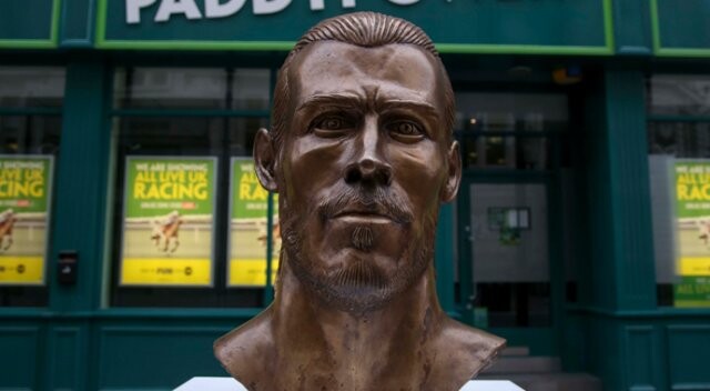 Ronaldo&#039;nun büstünü yapan heykeltraş Bale&#039;in de büstünü yaptı