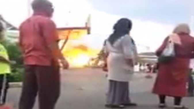 Tayland&#039;da AVM’ye bombalı araçla saldırı: 20 yaralı