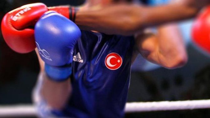 Türk boksörlerden iki madalya