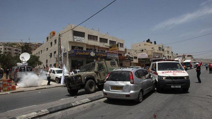 Yahudi yerleşimci Filistinli göstericilere ateş açtı: 1 ölü, 1 yaralı
