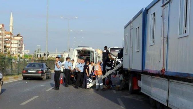 Antalya’da Rus turistleri taşıyan otobüs kaza yaptı