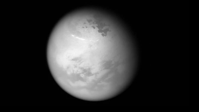Cassini Satürn&#039;ün uydusu Titan&#039;ın &#039;kuzey yazını&#039; görüntüledi