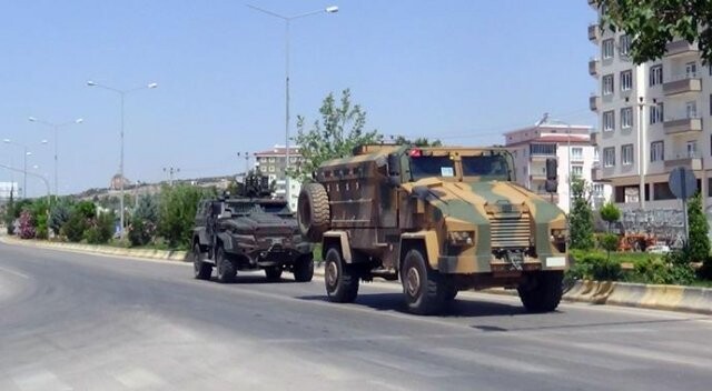 Gaziantep&#039;ten Suriye sınırına askeri sevkiyat yapıldı