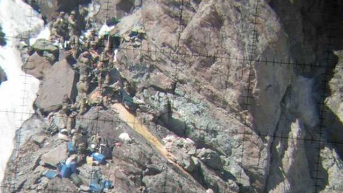 İkiyaka dağlarında PKK&#039;nın silah deposu bulundu