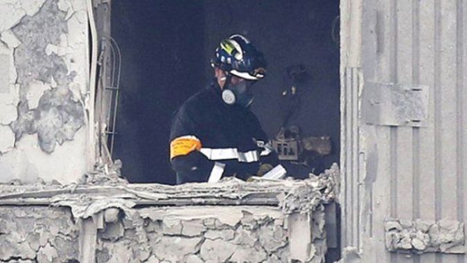 Londra&#039;daki yangında 42 kişinin birbirine sarılmış cesetleri bulundu