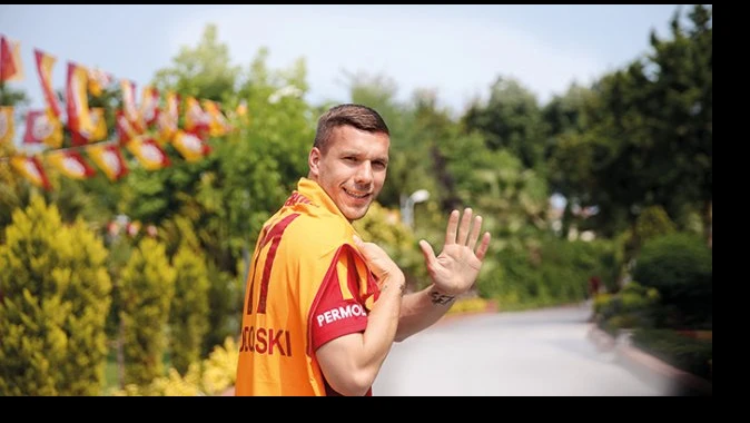Lukas Podolski&#039;den veda mesajları...