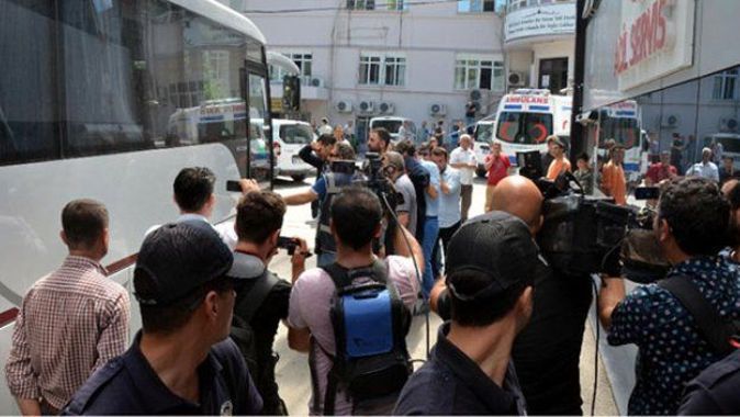 Manisa&#039;da gözaltına alınan askerler serbest bırakıldı