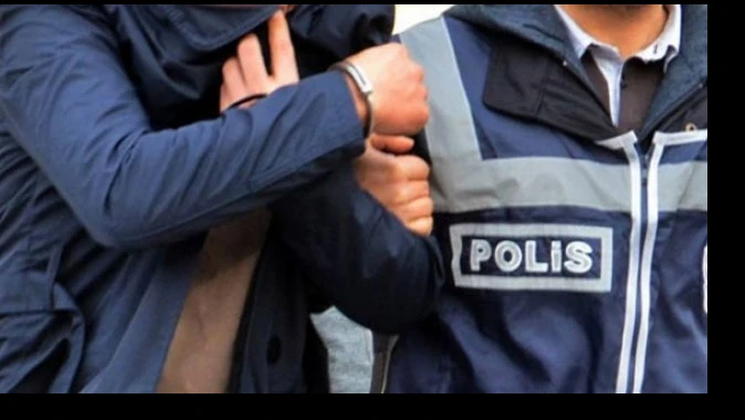 Manisa&#039;da HDP İl eş başkanlarına gözaltı