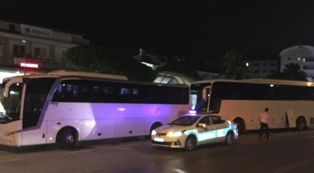 Polisten gece yarısı tur otobüslerine baskın