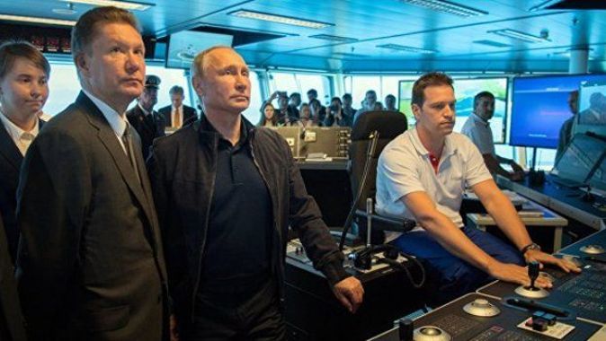 Putin gemiye çıktı, Cumhurbaşkanı Erdoğan&#039;la görüştü: Başlıyoruz