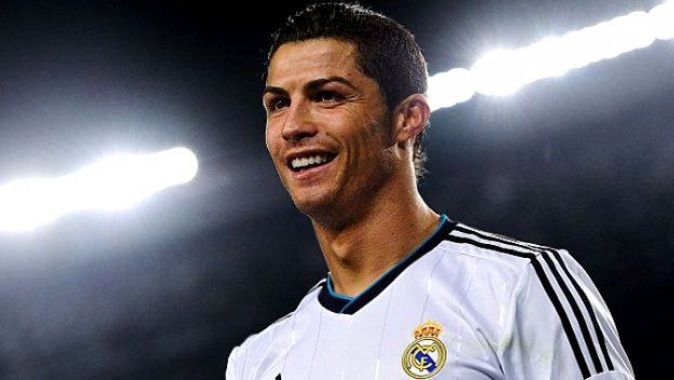 Ronaldo&#039;dan müthiş başarı