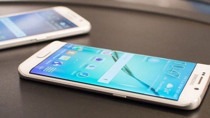 Samsung Galaxy S7 Edge için güncelleme yayınladı