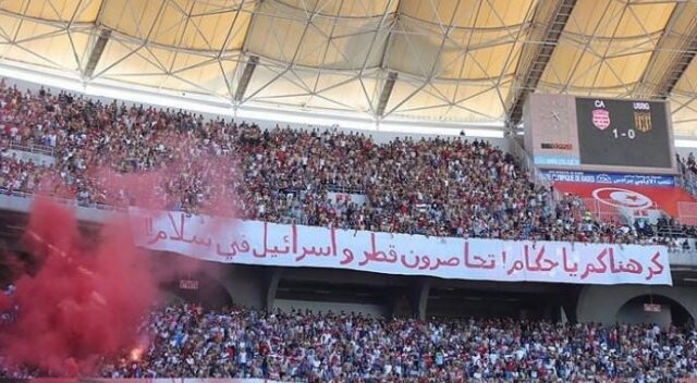Tunus&#039;ta tribünlerden Katar&#039;a destek