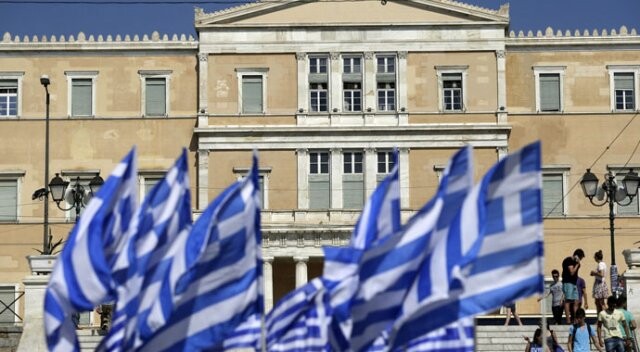 Yunanistan ile borçluları el sıkıştı
