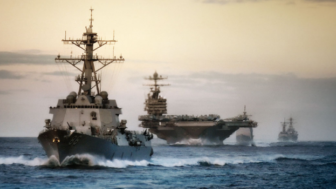 ABD donanması İran teknesine ateş açtı