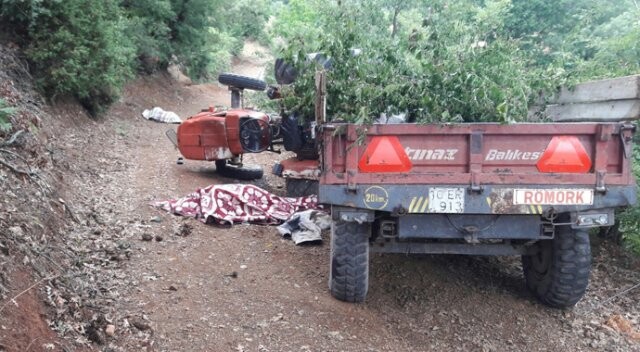 Balıkesir&#039;de traktör devrildi: 2 ölü