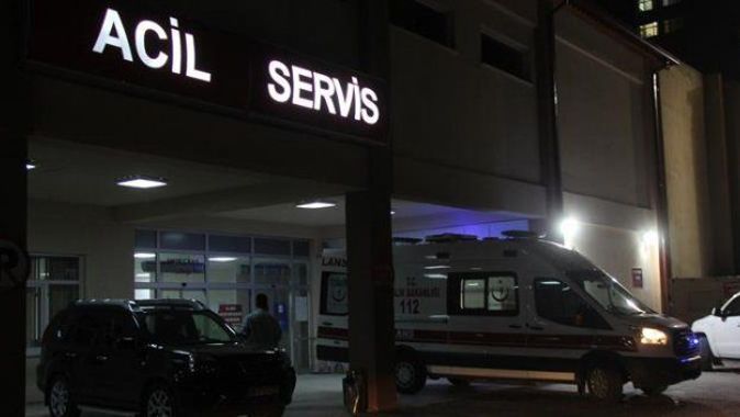 Edirne&#039;de 10 asker zehirlenme iddiasıyla hastaneye kaldırıldı