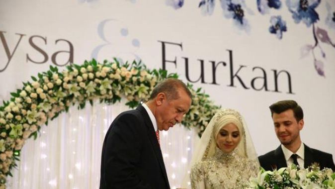 İbrahim Kalın&#039;ın kızı evlendi, Cumhurbaşkanı nikâh şahidi oldu