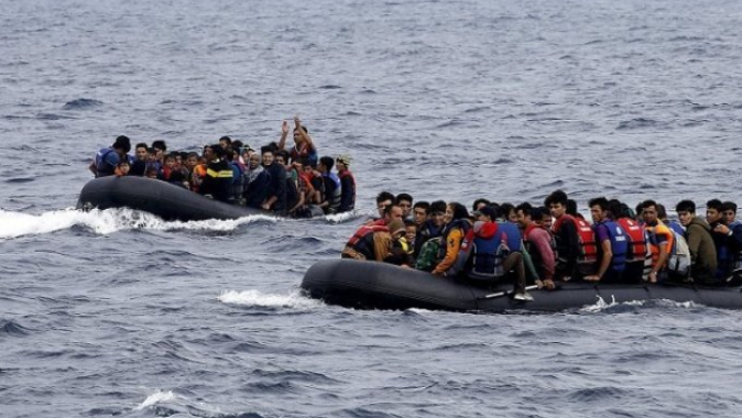 Libya açıklarında 140 kaçak göçmen yakalandı