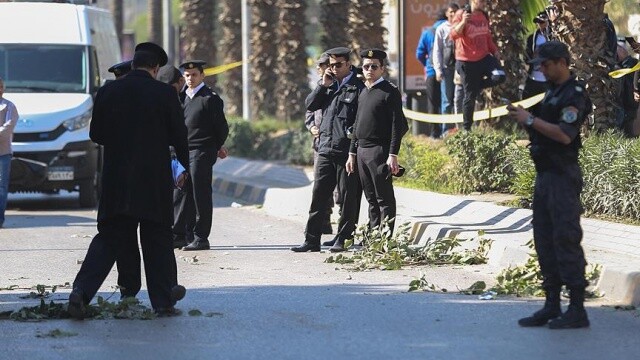 Mısır&#039;da silahlı saldırı: 5 polis öldü