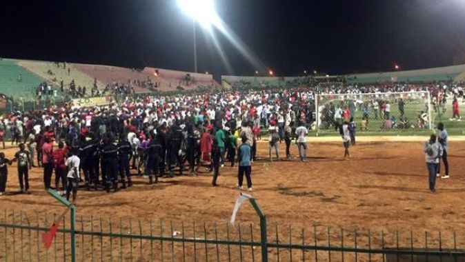 Senegal’de stadyum duvarı çöktü: 8 ölü