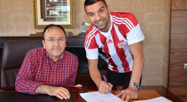 Sivasspor, Muhammet Demir ile 2 yıllık sözleşme imzaladı