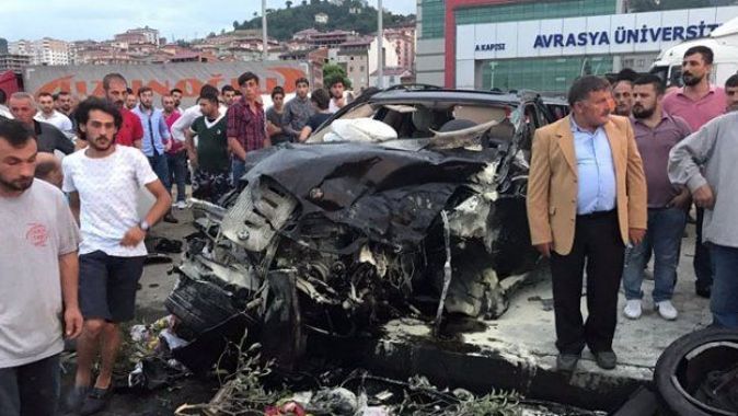 Trabzon&#039;da zincirleme trafik kazası: 10 yaralı