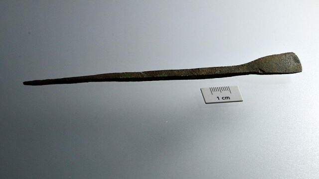 Assos&#039;ta bin 800 yıllık bronz kalem bulundu