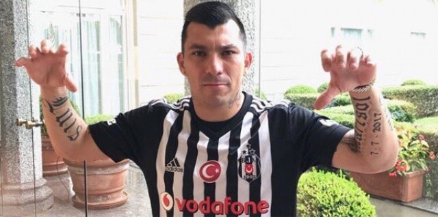 Beşiktaş, Medel&#039;le 3 yıllık sözleşme imzaladı