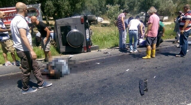Bursa&#039;da kamyonetle cip kafa kafaya çarpıştı: 1 ölü, 5 yaralı