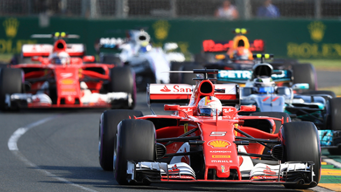 Formula 1&#039;de Hamilton tarihe geçti