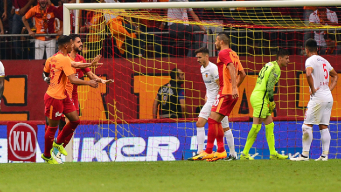 Galatasaray - Kayserispor maçının ilk yarısına yeni transferler damga vurdu