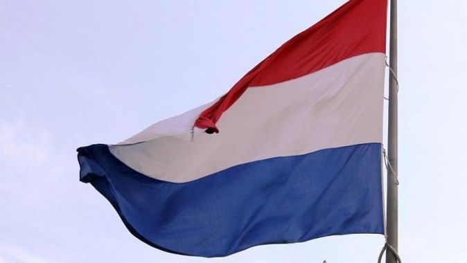 Hollanda&#039;da teröre karşı tedbir