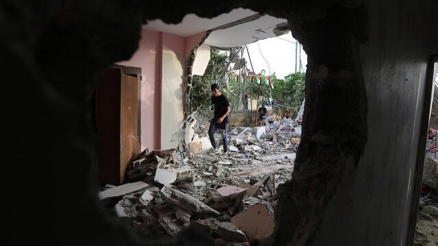 İsrail&#039;in Filistinlilere ait bir evi yıkmasının ardında olay çıktı: 27 yaralı