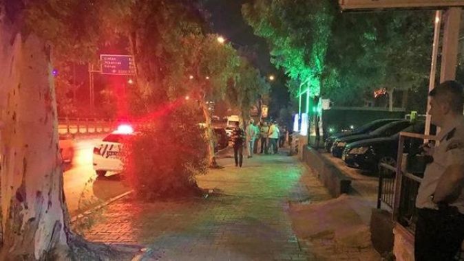 İzmir&#039;de silahlı kavga: 2 yaralı