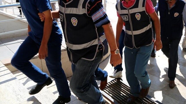 Mersin&#039;de PKK/KCK operasyonunda 10 gözaltı