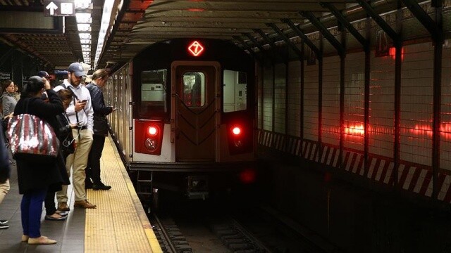 New York metrosu için &#039;zenginlere vergi artışı&#039; teklifi