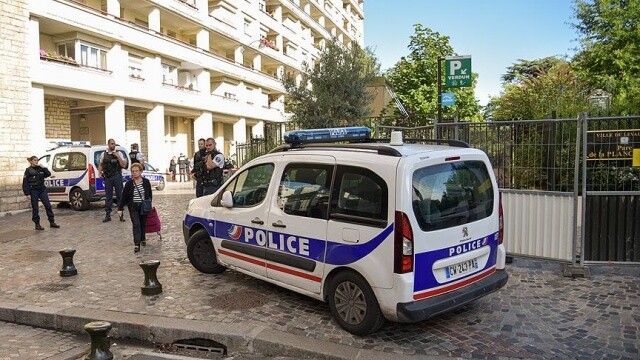 Paris&#039;te askerleri yaralayan saldırganın kimliği belli oldu