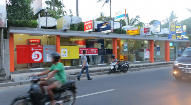 Sanal dolandırıcılar dur durak bilmiyor! Bali’deki ATM’den hesabı boşalttılar