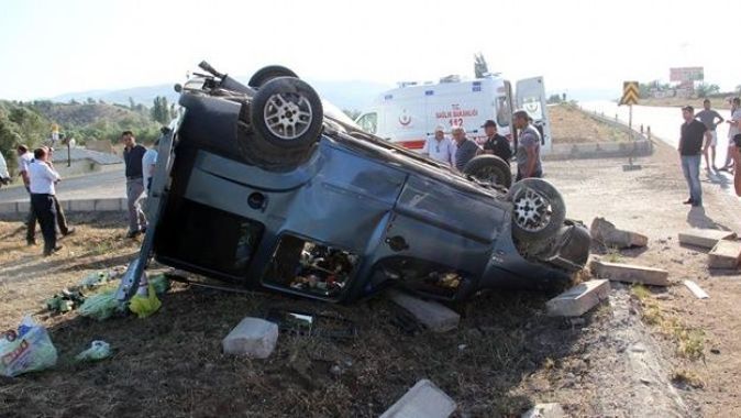 Sivas&#039;ta trafik kazası: 5 yaralı