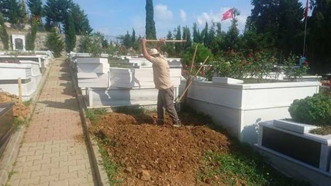 Öldürülen Vatan Şaşmaz&#039;ın mezarı kazıldı