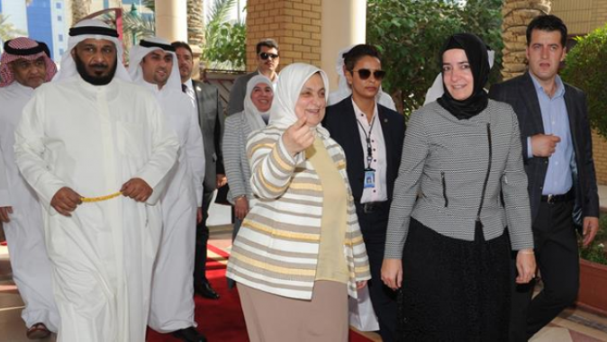 Aile ve Sosyal Politikalar Bakanı Kaya Kuveyt&#039;te