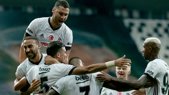 Beşiktaş&#039;ın forvetleri çıkış arıyor