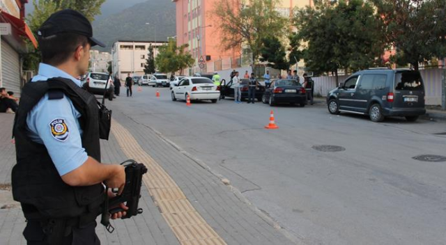 Bursa&#039;da 200 polise &#039;huzur operasyonu&#039;: 9 kişi yakalandı
