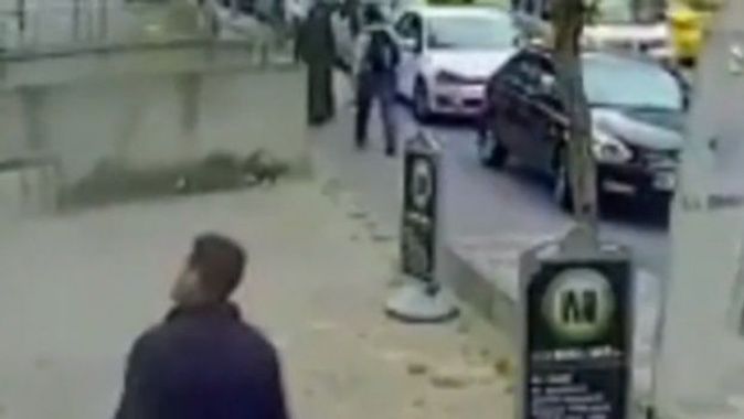 Çatalca&#039;da bir adam yolda çarpıştığı kadını yumrukladı!
