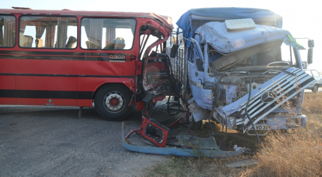 Eskişehirspor’un emektar otobüsü kazaya karıştı: 13 yaralı