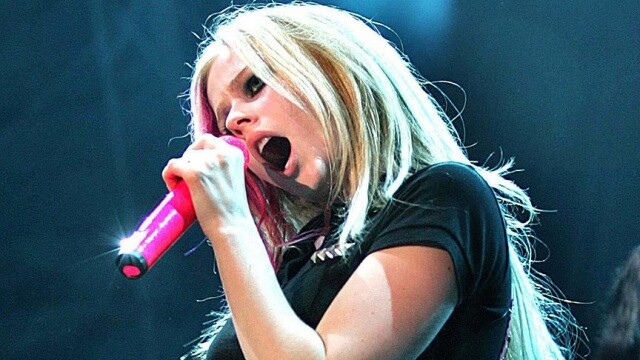 İnternette &#039;en tehlikeli ünlü&#039; Avril Lavigne