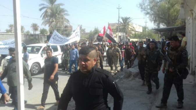 Irak&#039;ın Diyala iline bağlı Mendeli ilçesinde halk sokaklara döküldü