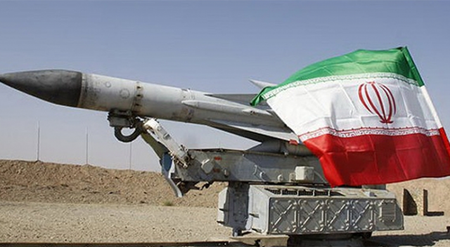 İran, 2 bin kilometre menzilli füze denemesi yaptı